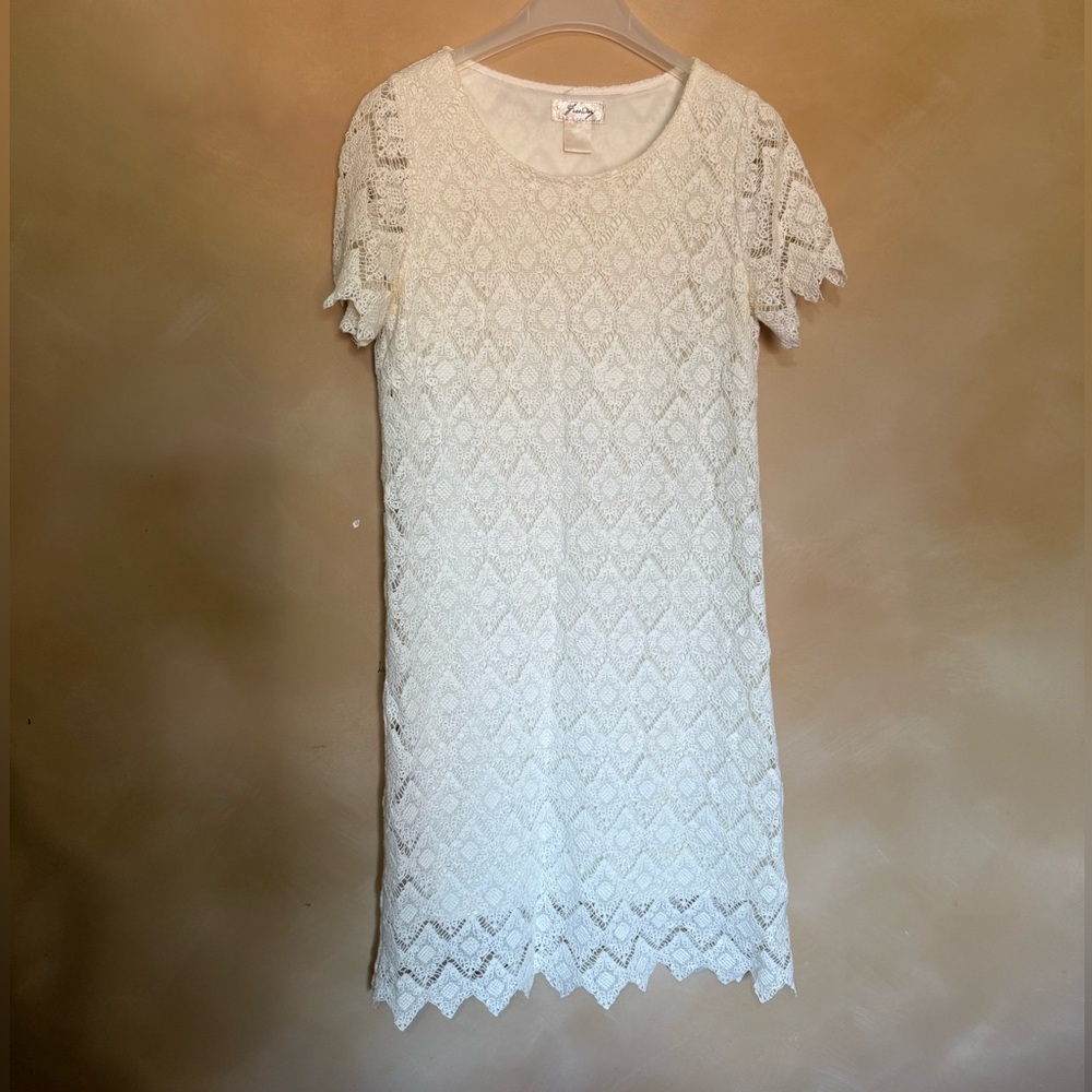 Elegant Cream Lace Dress
